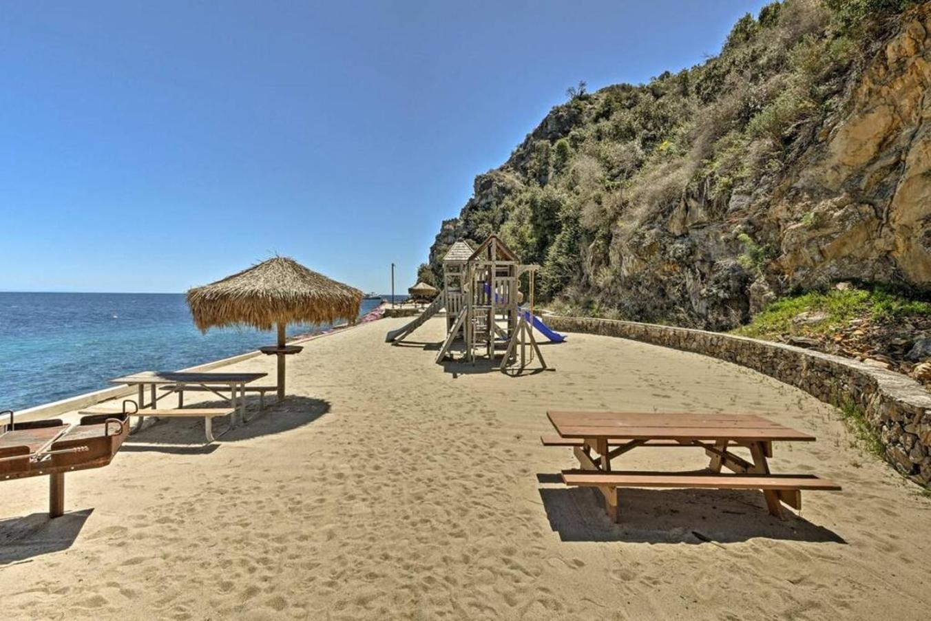 Gorgeous Oceanfront Villa With Panoramic Views Avalon Extérieur photo