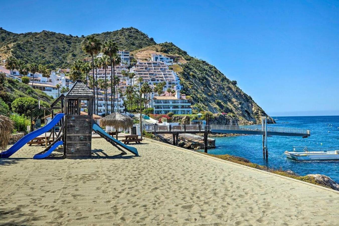 Gorgeous Oceanfront Villa With Panoramic Views Avalon Extérieur photo