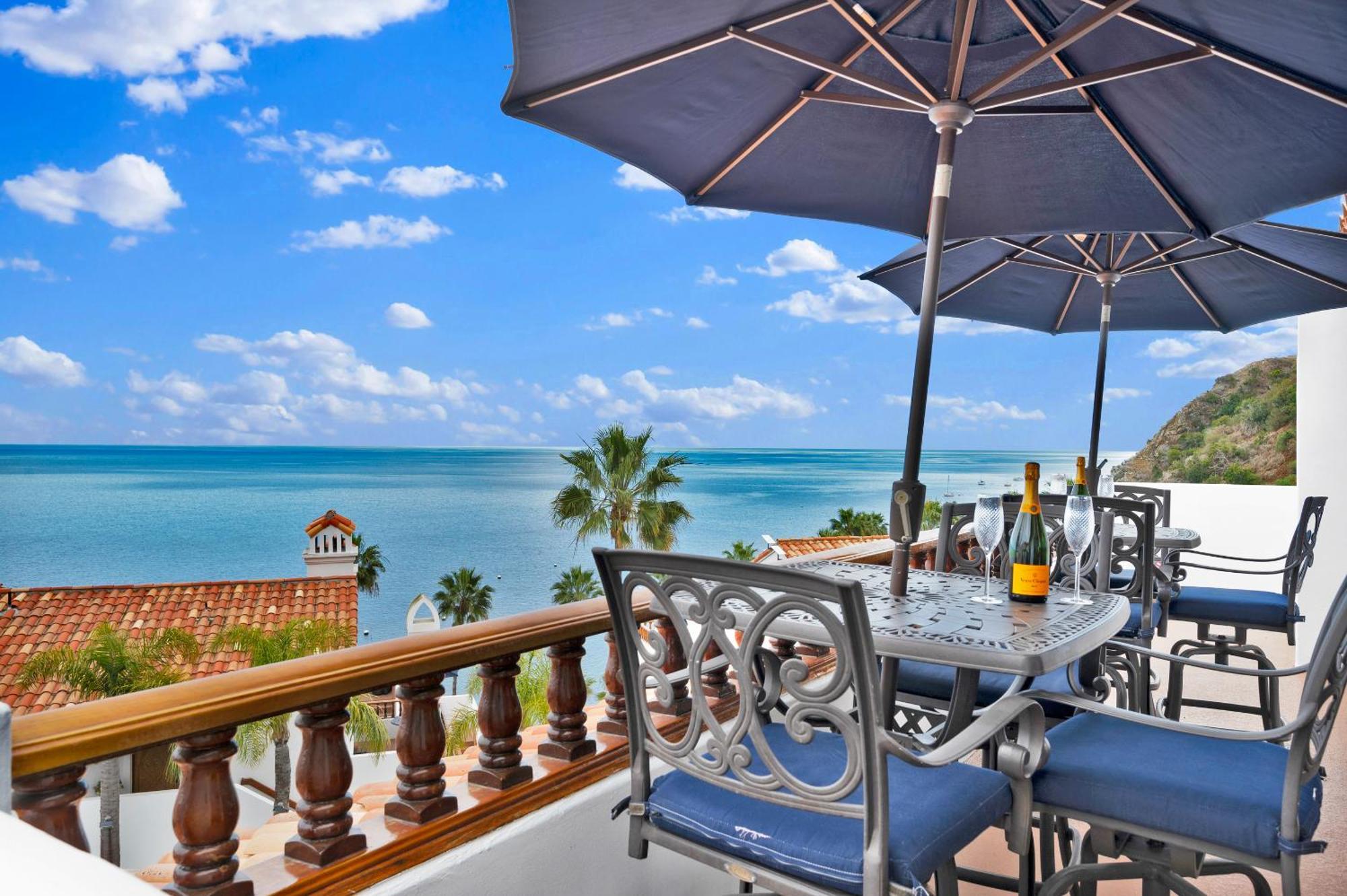 Gorgeous Oceanfront Villa With Panoramic Views Avalon Extérieur photo